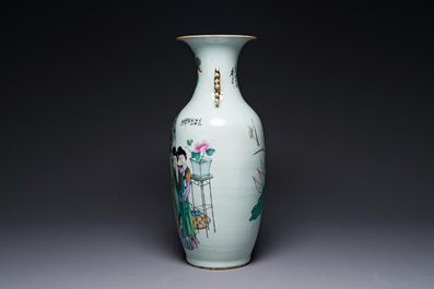 A Chinese famille rose vase, Yu Zhao 余钊 signed, 19/20th C.