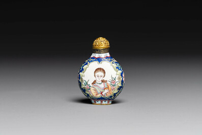 Een Chinese snuiffles in Canton email met Europees decor, Qianlong merk, 19e eeuw