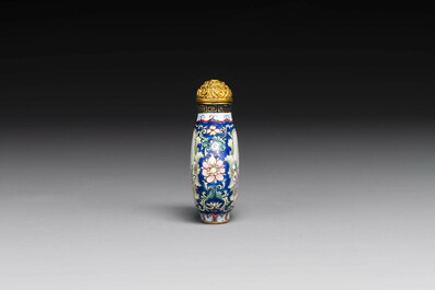 A Chinese Canton enamel 'European scene' snuff bottle, Qianlong mark, 19th C.