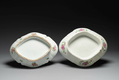 Deux tazzas de forme ovale en porcelaine de Chine famille rose de Canton, 19&egrave;me