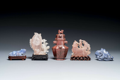 A group of Chinese carvings of lapis lazuli, pink quartz and other precious stones, with several stands, 19/20th C.