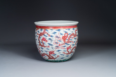 A large Chinese blue-and-puce-enamelled 'dragon' fish bowl, 19/20th C.