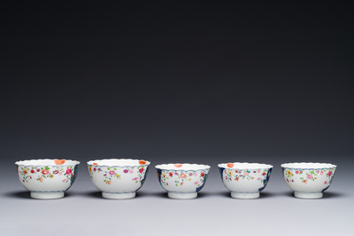 Een verzameling van zeven stukken Chinees famille rose porselein met 'tabaksbladeren', Qianlong