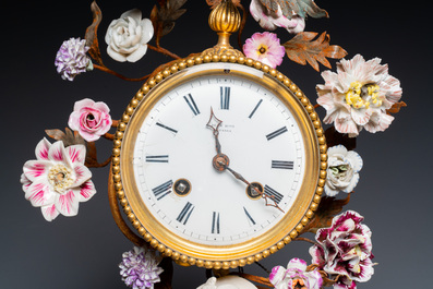 A French ormolu-mounted porcelain mantel clock, 18/19th C.