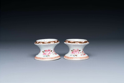 A varied collection of Chinese famille rose and Imari-style porcelain, Yongzheng and later
