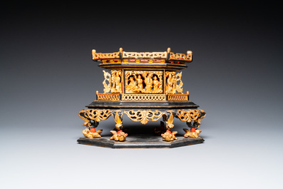 A Chinese gilt lacquer altar piece or 'chanab' for the Straits or Peranakan market, 19/20th C.