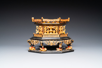 A Chinese gilt lacquer altar piece or 'chanab' for the Straits or Peranakan market, 19/20th C.