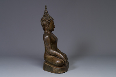 Bouddha en bhumisparsha mudra en bronze, Tha&iuml;lande, 18/19&egrave;me