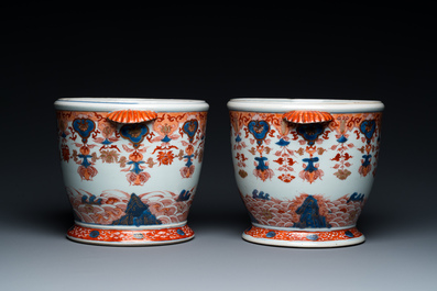 A pair of Chinese Imari-style wine bottle coolers, Qianlong