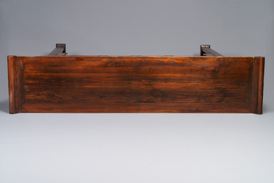 A Chinese wooden three-drawer console table, 19/20th C.