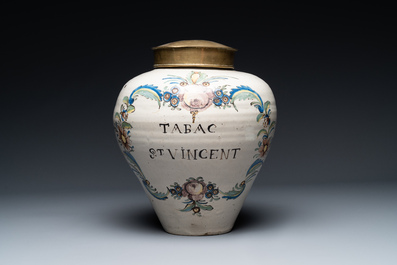 Pot de tabac en faience polychrome &agrave; inscription 'St. Vincent', France, 18&egrave;me