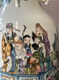 Vase en porcelaine de Chine famille rose, sign&eacute; Pan Bintang 潘肇唐, dat&eacute; 1918