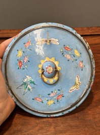 A Chinese Canton enamel circular hand mirror, early 19th C.