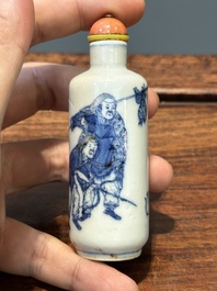 Five various Chinese blue and white snuff bottles, Yongzheng mark, 19/20th