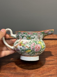 Service &agrave; th&eacute; de 11 pi&egrave;ces en porcelaine de Chine famille rose de Canton, 19&egrave;me