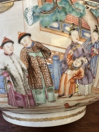 Grand bol en porcelaine de Chine famille rose de Canton &agrave; d&eacute;cor mandarin, Qianlong