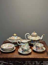 A Chinese Canton famille rose 11-piece tea service, 19th C.