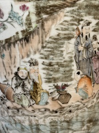 Een Chinese qianjiang cai vaas, gesigneerd Wang Xingli 汪興黎, eind 19/20e eeuw