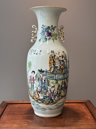 Vase en porcelaine de Chine famille rose, sign&eacute; Pan Bintang 潘肇唐, dat&eacute; 1918
