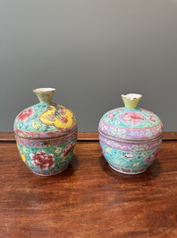 Deux bols couverts de type 'chupu' en porcelaine de Chine famille rose pour le march&eacute; Straits ou Peranakan, marque et &eacute;poque de Tongzhi