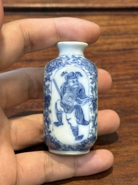 Five various Chinese blue and white snuff bottles, Yongzheng mark, 19/20th