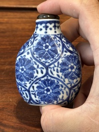 Three Chinese blue and white snuff bottles, Yongzheng mark, 19th C.