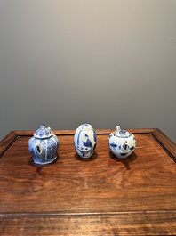 A Chinese blue and white tea caddy and two teapots, Kangxi/Qianlong