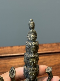 Collection de sculptures et de presse-papiers en bronze, Chine et Sino-Tibet, Qing