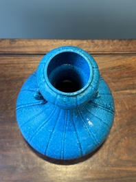 A Chinese monochrome powder-blue garlic-mouth vase with chilong handles, 18/19th C.