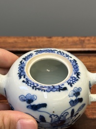 A Chinese blue and white tea caddy and two teapots, Kangxi/Qianlong