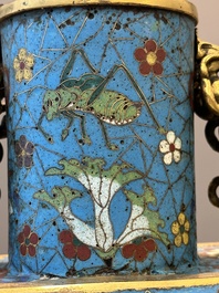 A pair of large Chinese octagonal cloisonn&eacute; moonflasks, 'bianhu', Qianlong/Jiaqing