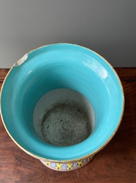 A pair of Chinese famille rose vases, a spittoon and a jar with cover, 19th C.