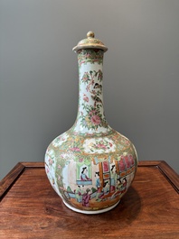 Un bol et un vase de forme bouteille couvert en porcelaine de Chine famille rose de Canton, 19&egrave;me