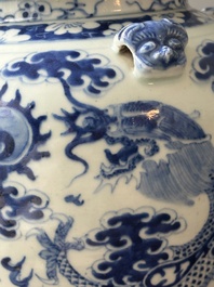 Two Chinese monochrome-glazed vases and a blue and white covered vase, 19th C.