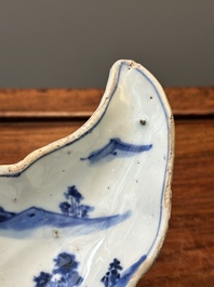 Een Chinese blauw-witte bladvormige ko-sometsuke schotel voor de Japanse markt, Tianqi