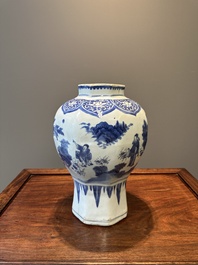 A Chinese blue and white octagonal 'Zhi Ri Gao Sheng 指日高昇' vase, Transitional period