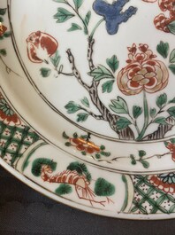 Drie Chinese famille verte borden met feniksen en pioenrozen, Kangxi