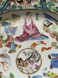 Plat de forme ovale en porcelaine de Chine famille rose de Canton &agrave; d&eacute;cor de 'Wu Shuang Pu', 19&egrave;me