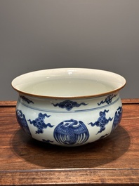 A Chinese blue and white 'cranes' censer, 19th C.