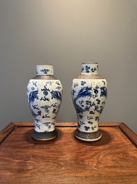 Two pairs of Chinese blue and white Nanking crackle-glazed 'dragon' vases and a dish, Chenghua mark, 19th C.