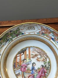 Une terrine couverte &agrave; deux compartiments et une assiette monogramm&eacute;e en porcelaine de Chine famille rose de Canton, 19&egrave;me