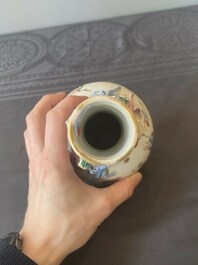 Vase en porcelaine de Chine famille rose &agrave; d&eacute;cor de '18 Luohan', 19&egrave;me