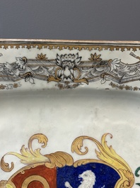 A Chinese armorial dish and a plate for the Dutch market with the arms of 'De Heere', Qianlong