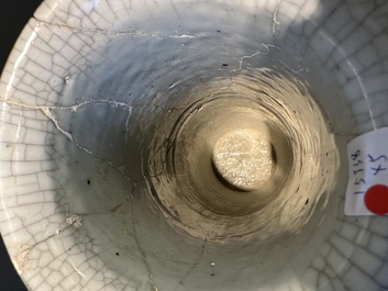 Two pairs of Chinese blue and white Nanking crackle-glazed 'dragon' vases and a dish, Chenghua mark, 19th C.
