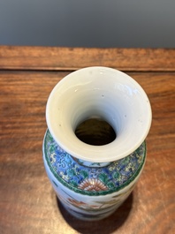 Vase de forme rouleau en porcelaine de Chine famille verte &agrave; d&eacute;cor de canard mandarin et lotus, 19&egrave;me