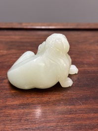 A fine Chinese celadon jade sculpture of a mythical beast, 17/18th C.