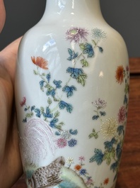 Two Chinese famille rose vase, Ju Ren Tang 居仁堂 mark, 19/20th C.