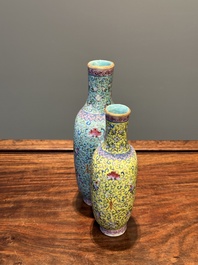 Vase double siamois en porcelaine de Chine famille rose &agrave; d&eacute;cor floral, marque de Qianlong, 19&egrave;me