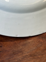 Assiette en porcelaine de Chine famille rose &agrave; decor d'un trois-m&acirc;ts, Yongzheng