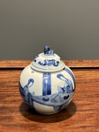 Bo&icirc;te &agrave; th&eacute; couverte en porcelaine de Chine en bleu et blanc &agrave; d&eacute;cor des 'Longues Dames', marque de coquille conique, Kangxi